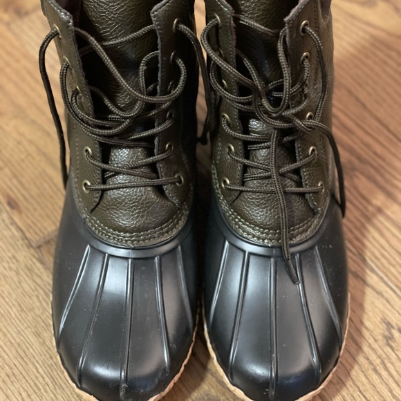 Mens weatherproof boots. Size 10.  Man made upper - Picture 7 of 10